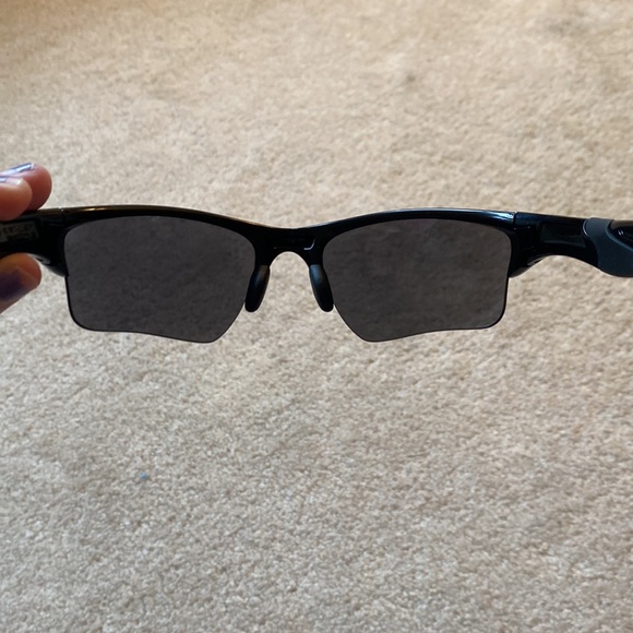 NWOT Oakley Sunglasses with Case - Picture 6 of 11